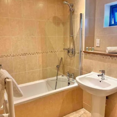 2bed With Pool & Sea View