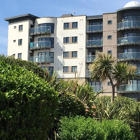 Apartment 2bed With Pool & Sea View *